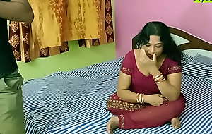 Indian Hot hard-core bhabhi having intercourse nigh small penis boy! She is sob happy!
