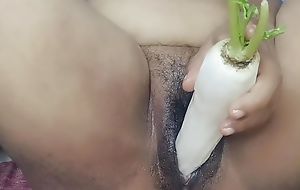 Bengali girl fucked by inserting radish.Food masturbation.
