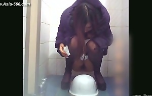 chinese girls go close to toilet.66