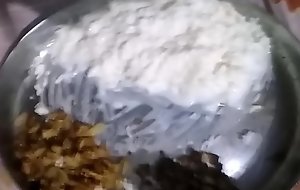 àn Indian slave dog eating jizz rice by imitation feathers