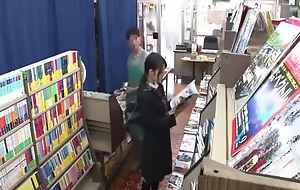 Japanese girl loves to have sex in public 3